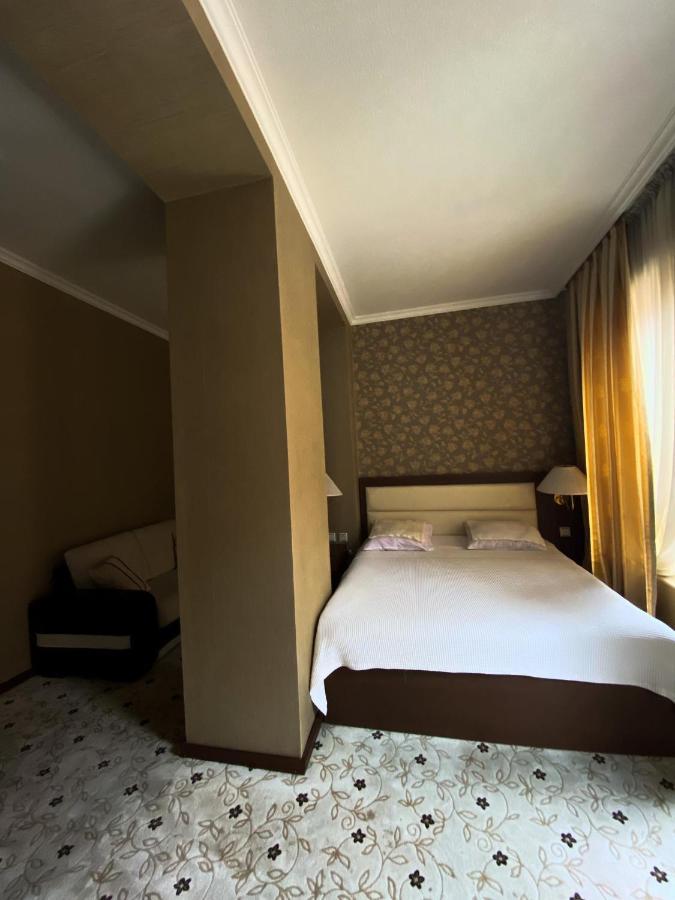 קוטאיסי Hotel Empire מראה חיצוני תמונה