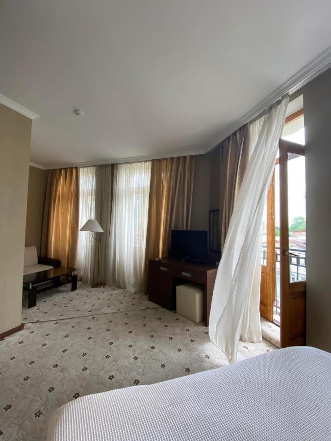קוטאיסי Hotel Empire מראה חיצוני תמונה