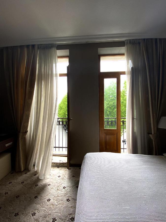 קוטאיסי Hotel Empire מראה חיצוני תמונה